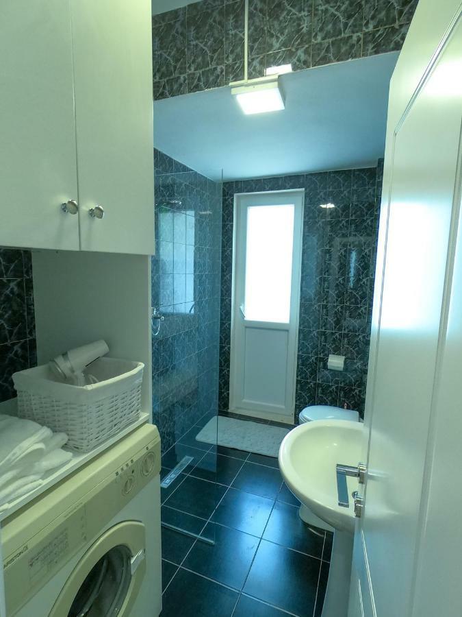 Roza'S Studio Tirana Center Экстерьер фото
